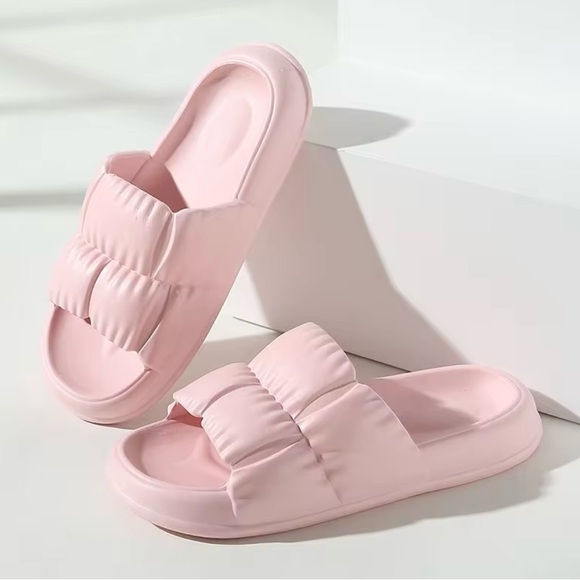 Women cloud slippers cushion comfort non slip size 6.5 - 7 New in pink - Picture 2 of 6